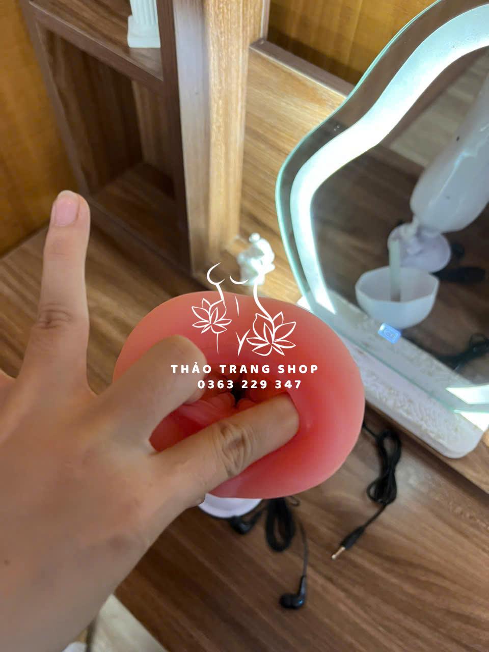 Âm đạo giả cúp gắn tường bú mút rung rên có tai nghe - Ảnh 2