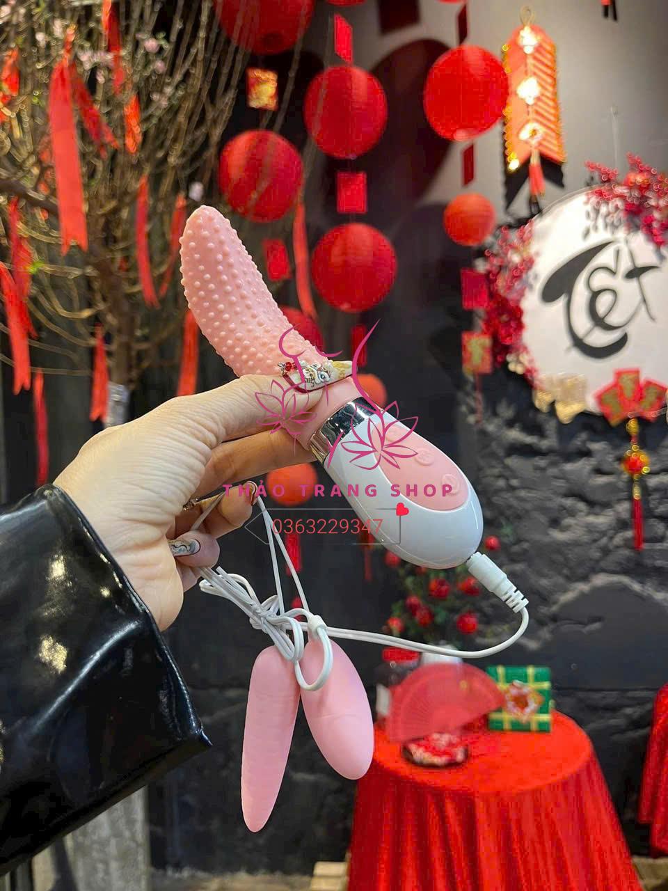 Lưỡi liếm âm đạo kết hợp trứng rung 2 đầu siêu sướng - Ảnh 3