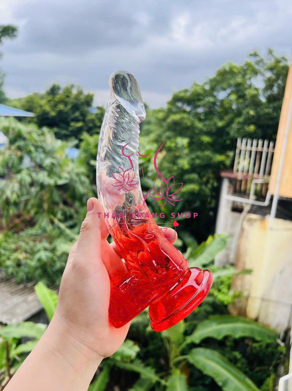 Dương vật cong trong suốt phối màu. Siêu mềm không chế độ